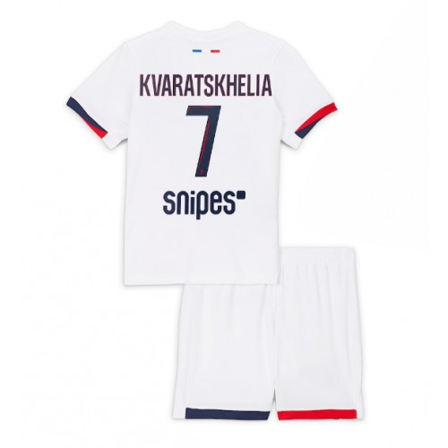 Stroje piłkarskie Paris Saint-Germain Khvicha Kvaratskhelia #7 Koszulka Wyjazdowej dla dzieci 2025-26 Krótki Rękaw (+ szorty)